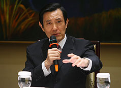馬英九定調 立院審ECFA採包裹 二讀議決