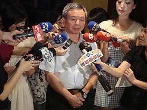 楊志良大嘆當官像搭海盜船  來去不自由