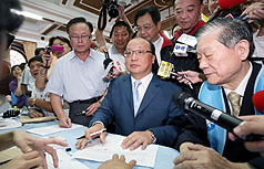 搶先登記  胡志強盼選票也衝第1
