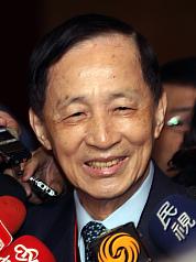 否認拱婿選總統 高育仁：我是退休的人