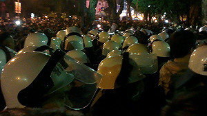 鎮暴警告訴學生：明天輿論當然倒向我們