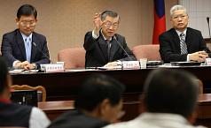 藍委不挺  年終慰問金案12月再說