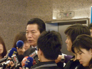 藍營協調不成  李鴻鈞：接受民調初選