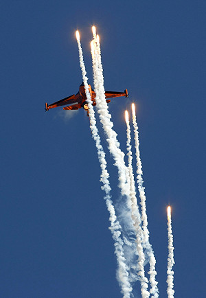 火焰彈買到瑕疵品？  國防部：求償中