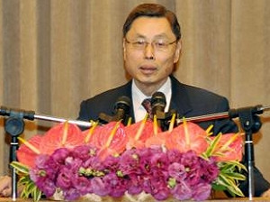 總統府：勉為其難 高孔廉同意留任