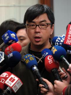 兌現承諾  段宜康捐26萬年終