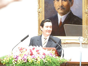 媒體質疑提問不公  總統記者會成抗議會