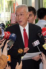 吳敦義：將公開通聯紀錄 不排除提告