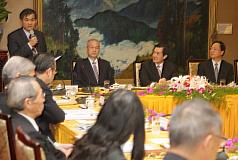 促府與學生對談  校長建議成立10人平台