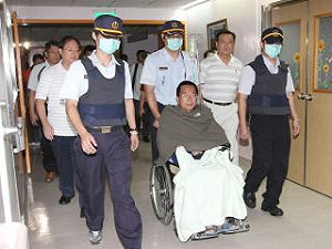 扁歎：寧給共產黨管 也不要給馬英九管