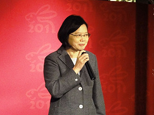 綠營動員捐款援日  小英捐20萬