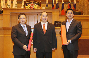 「道不同不相為謀」 雲林藍副議長也跳船