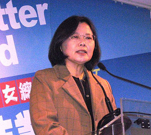 雞同鴨講 「龜速寬頻」行政院幫小英加話