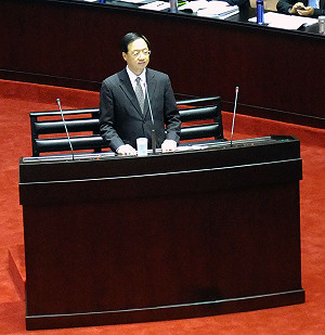 吳育昇提案可用辣椒噴霧  江宜樺否決