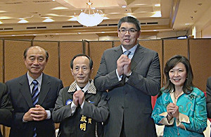 透露參選 連勝文：有機會要麻煩大家