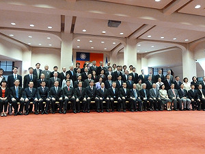 依慣例今總辭  陳冲：內閣將微調