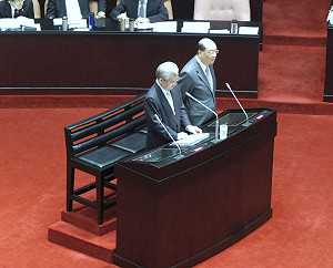 洪孟啟暗指邱說謊  稱同仁上公文如羊入虎口