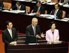 藍委促與蘇嘉全辯論  吳敦義：非我專長