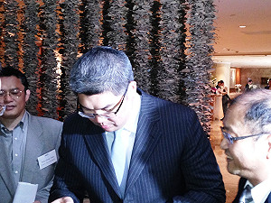 連勝文：服貿對台利大於弊 禁得起檢驗