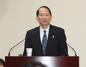 退將任退輔會轉投資高職  董翔龍：很划算