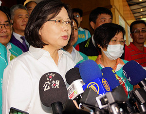 打破台灣悶經濟  蔡英文批國民黨思維落伍