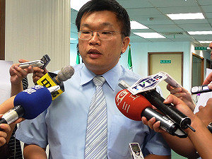 環保署長告人  蔡其昌：別用納稅人的錢