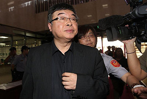 邱毅初選輸了！藍湖港區立委由李彥秀出線