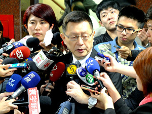 王卓鈞：警察執法怎能說是使用暴力呢？