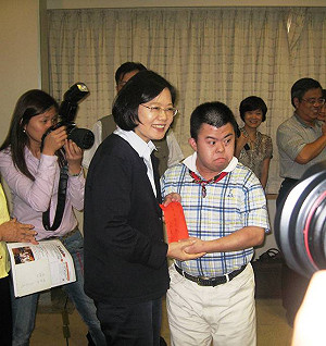 防治檳榔 小英笑說：我的祖母也吃很多