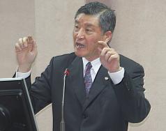 2架戰機接連失事  高華柱公開道歉