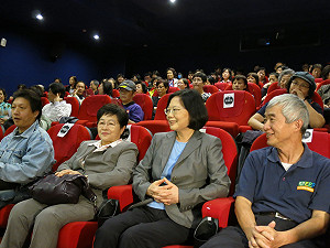 蔡英文：「近來」沒跟謝討論選黨主席