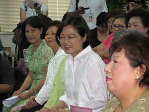 宋楚瑜參選  小英：與馬英九較有關