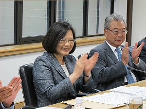 蔡英文：我們不反商  只反對特權