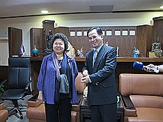 「一國兩區」 陳菊：中華民國還在嗎？