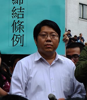 批政院版 賴中強舉例：小事大事都太太決定