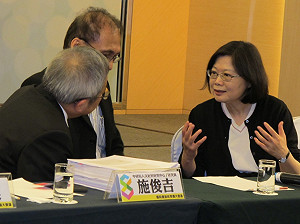 蔡英文談自經區：乾脆直接提自由化條例