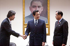 藍秘書長交接  馬英九：傳承的開始