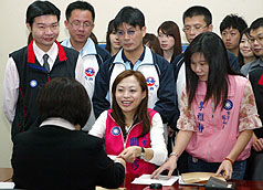 初選登記  馬英九啟動競選連任之路