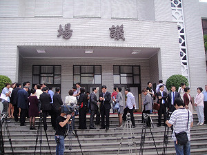 排隊登記倒閣案發言  民進黨強力動員