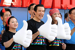 郭美珠咬白冰冰：竟叫我向小英要2億