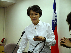 考紀會討論連戰？ 黃昭順：成案才能開