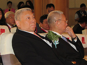 「泥中有你我」  蔡衍明籲國共發表和解宣言