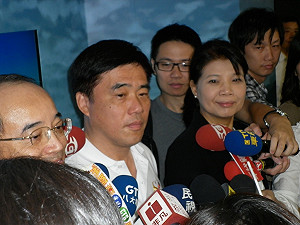 市長秘書寫便箋   郝龍斌：昨晚才知情