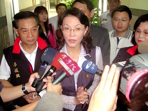 藍盼通過新考紀會 拼今晚處理李全教案