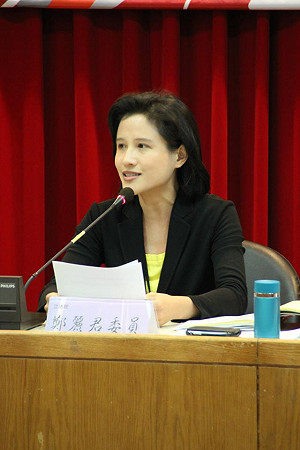 鄭麗君：釐清事實 邀學生備詢合法合憲