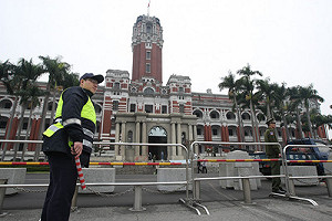 加強維安 總統府先搬20塊花台和增員因應