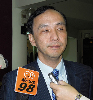 朱立倫跟進 自刪1/4特支費