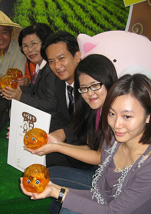 小豬獲迴響  蔡總部再推小豬祈願卡