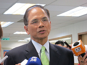 游錫堃改變立場  願加入中國事務委員會