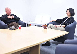 見小英後  許信良決定投入黨主席選舉